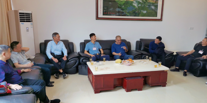 商会代表团拜访韶关市四川商会